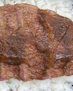 Sho Kiyohara Instagram - 先日、差し入れでいただきました
贅沢な弁当だった…
肉最高でしたにく
