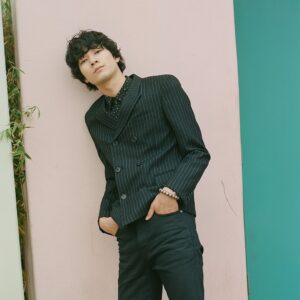 Sho Kiyohara Instagram - 先日、サンローランのコレクションを見にLAに行ったとき、合間の時間でベニスビーチで撮影をしてきました！
LAのリラックスしたムード、そしてアーティスティックな雰囲気が伝わると嬉しいです。
その他の画像は、サンローラン公式LINEアカウントで公開します！
ぜひお友達になって、写真を楽しみにしていてください。
#saintlaurent