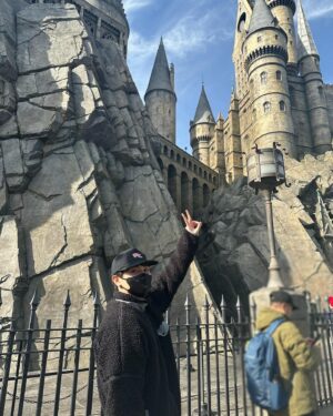 Sho Nishigaki Instagram - 🌏🎢
⁡
そういえば
ちょいと前に
伺いました。
⁡
昼間からビールもいただきました🍺
罪の味でした。
⁡
「酔ってるからいけるだろう」と
ジェットコースターに乗って無事に泣きました。
音楽はもちろん大阪LOVERです。
⁡