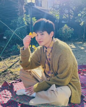 Sho Nishigaki Instagram - 🐬🎠
⁡
本日！ついに！
⁡
僕の1stカレンダーが発売です！
⁡
四季を感じられると共に、色んな表情の僕を見れると思います🐟
⁡
⁡
ぜひぜひ、チェックしてみてください！