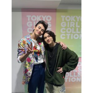 Sho Nishigaki Instagram - 💐🦜

TGCありがとうございました！

今回のステージのテーマは「1960年代」
ということで、リーゼントでの登場でした。

気持ちはジョントラボルタです🕺

さてさて、お友達がたくさんいまして
たくさん写真を撮りました。

こうき
同じ楽屋で仲良くなった杢代くん
もーりー兄弟のお二方
(4人で撮ってる時に混ぜてもらった)

楽しかったです！！

改めて、ありがとうございました〜！