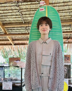 Sho Nishigaki Instagram - 💐🌺
⁡
「JUNON」7月号
⁡
お花に囲まれてます。
⁡
身長も測りました〜🌺
⁡
伸びたかな。