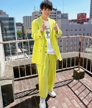 Sho Nishigaki Instagram - 🟢🟡
　
カレンダーイベントin仙台！
⁡
ありがとうございました〜！
⁡
今回もとっても楽しかったです！
⁡
蛍光イエローで攻めてみました👍
⁡
げっつ。
⁡
セットアップ
@suzukitakayuki_atelier 
⁡
Tシャツ
@zucca_official 
⁡
靴
@buttero_official