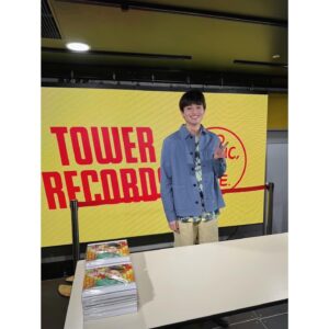 Sho Nishigaki Instagram - 🗓️✌️
⁡
カレンダーお渡し会inタワーレコード渋谷店
⁡
ありがとうございました！！
⁡
たくさんの方にお会いできてよかったです！
次は大阪！
待っててね🐿️
⁡
大聖と幸輝も来てくれました✌️
ありがとう。
裕大にもプレゼントします！
⁡
・衣装
paulsmithjapan