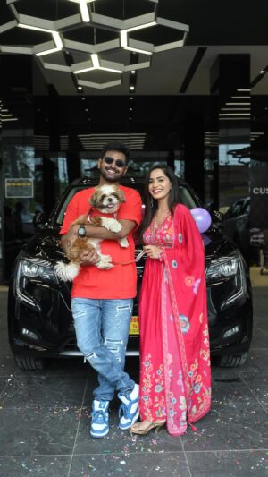 Shobha Shetty Instagram - 21/06/2024❤️❤️ 
We’re XUV700 owners now.!!✔️
We’re manifested this moment 🤗
So happy for u my boy.❤️ many more to come congratulations for ur car 🚗
.
.
VC @studios19_lsp 
Outfit @naa_maguva 
.
#XUV700/new car/love#happy#grateful for everything 🙏