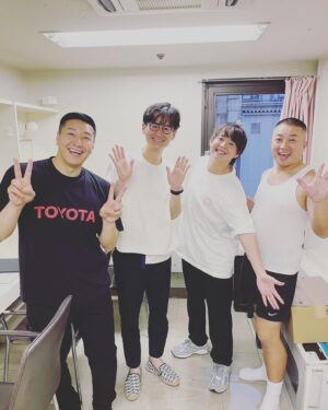 Shōhei Osada Instagram - 単独ライブ、南原さんヒルナンデスファミリーも来てくれましたー！

※大氏がいいと言ったのでしれっと載せときます
#南原さん
#大ちゃん
#栞里ちゃん
