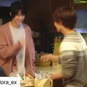Shono Hayama Instagram - りゅうちぇるとイチャイチャしてました〜
そして今夜は第5話です！！
是非観てください😌
#Repost @oshidora_ex with @make_repost
・・・
#出前の鹿楓堂🥡

本編ではスローで流れてたシーン🎞

実際はこんな様子で撮影していました🤳
⁡ちょい見せ〜🤏

第4話見逃し配信中👨‍💻
▷▶︎tver.jp/corner/f0096935

#鹿楓堂よついろ日和
#今夜11時30分
#葉山奨之
#大西流星 #なにわ男子
#癒やし系飯テロ