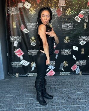 Shontae Saldana Instagram - “Make sure you go where you feel loved, appreciated, respected, and magical. Always know your worth, Queens!”
-Taesty D!
•
Big thank you to my magical friend @hollywoodmagicmaker 🪄 for the invite to my most favoritest place on the planet @magiccastlehollywood 🏰 Shoutout to my beautiful dates for always bringing the beauty and the best vibes eva @thesamanthamack_ @vain_vixen_makeup @horrorguerrero 💋 MRS. STEAL YO GURL available on all platforms 🎵 
•
#mrsstealyogurl #newartist #fridayvibes #healthandfitness #healthandfitnessjourney #boxer #girlswholift #girlswhofight #mentalhealthawareness #loveyourbody #ﬁtness #fitnessmotivation #fitlifestyle #healthymindset #positivityquotes #spirituality #motivationquotes #inspirationalquotes #foryoupage #selflovequotes #workoutmotivation #newsong #magiccastle #blessedlife #gratitude #magictricks #beautifulgirls #90music #manifestation #blessedbe