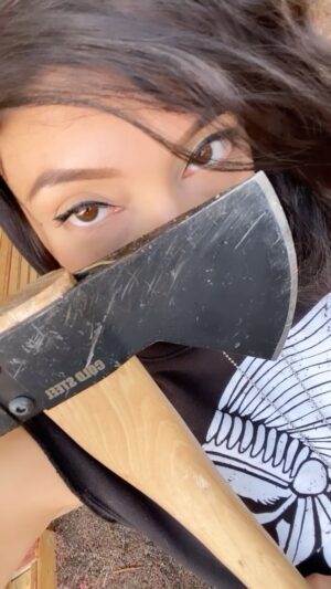 Shontae Saldana Instagram - “Don’t just give anyone a taste of your dopeness… know your worth.”
-Taesty D! 
•
Just the tip 🪓 @moshouseofaxe @prideofgypsies @tyga @offsetyrn @thedriveclothing 
•
#energy #axethrowing #sport #workout #fitness #artist #axethrower #actress #jasonmomoa #taestydanger #trickshots #trickshot #axe #axes #reels #trending #gratitude #blessed #fyp #inspiration #motivation #life #goodvibes #positivity #selflove #music #cool #saturday #december #awareness