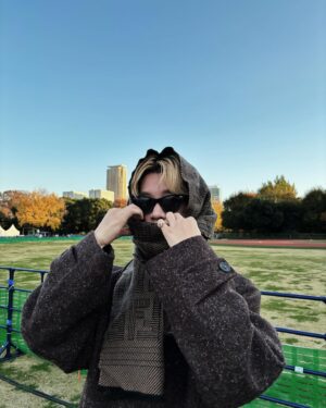 Shoot Mori Instagram - 🍂🍁🧥🧶🧣

こういう服装好き？👀
FENDIさんから頂いたマフラー🧣
可愛すぎる！😎

#PR
#FENDI