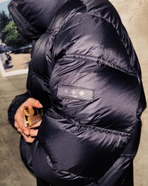 Shoot Mori Instagram - タトラスローサン
超軽量のタトラスのダウンジャケット！
スタイリッシュな見ためで軽いのにすごく暖かいところがお気に入りポイント☺️

#PR #TATRAS #タトラス