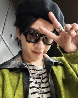 Shoot Mori Instagram - グリーンの気分🌳
その時惹かれる色で心の状態を知れるらしい👀

「心がニュートラルで、バランスが取れている時」
また、ネガティブな側面では「心身が消耗している時」

みんな無理せずゆっくり一緒に頑張ろうね☺️