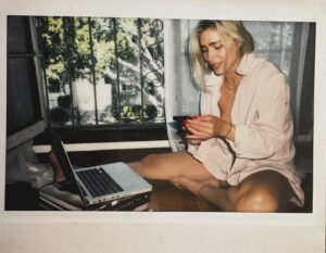 Shoshana Bush Instagram - Create near windows 📸 by @lanashaw__
