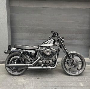 Shota Matsuda Instagram - I’m so grateful to @humongous_custom_cycles and @sin_takizawa thank you so much. This is the very first time to build a Harley-Davidson for me. She is so clean and peaceful. One of my dream came true!

初めてのハーレー🤘🏻
嬉しいなホント
#クリスマスプレゼント
Photo taken by @sin_takizawa