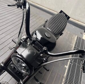 Shota Matsuda Instagram - I’m so grateful to @humongous_custom_cycles and @sin_takizawa thank you so much. This is the very first time to build a Harley-Davidson for me. She is so clean and peaceful. One of my dream came true!

初めてのハーレー🤘🏻
嬉しいなホント
#クリスマスプレゼント
Photo taken by @sin_takizawa