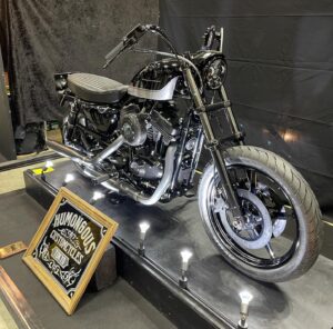 Shota Matsuda Instagram - I’m so grateful to @humongous_custom_cycles and @sin_takizawa thank you so much. This is the very first time to build a Harley-Davidson for me. She is so clean and peaceful. One of my dream came true!

初めてのハーレー🤘🏻
嬉しいなホント
#クリスマスプレゼント
Photo taken by @sin_takizawa