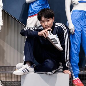 Show Kasamatsu Instagram - アディダス ブランドコアストア新宿の店長に転職しました😘😘😘
ご来店お待ちしております。

#PR　 #adidas　 #storeopening