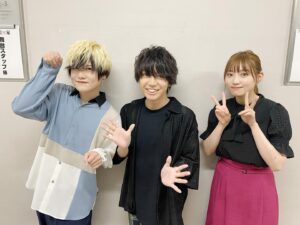 Shoya Chiba Instagram - 朗読劇「変な家」昼夜公演無事終了！
主人公・筆者役でした。
物語の中で1番最初に話し出す人は、その世界の入り口を創る人だから非常に重い責任が伴うと思うんだけど

だからこその特権もありますよね。

会話のキャッチボールがとても楽しかったです。

セリフを喋りっぱなしだったのもあり、やり切った連帯感を感じました。

また朗読劇出たいのでその際はご来場ください！
#雨穴　#変な家
#榊原優希 さん
#太田夢莉 さん
#シアター1010
#オカルトライター風の前髪