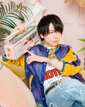 Shoya Chiba Instagram - 『ショウヤノオト』フォトブック発売決定🎉
誕生日8月29日に発売です〜

撮り下ろしもあります〜
#声優グランプリ
#ショウヤノオト
#6月号未使用カット