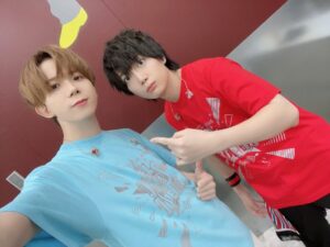 Shoya Chiba Instagram - 日々お世話になってる人たち

#SideM
#高塚智人 
#小林大紀
#深町寿成 
#狩野翔

#浦尾岳大 
#矢野奨吾 
#事務所写真撮ってる矢野氏に突撃

#益山武明
#千葉翔也