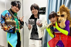 Shoya Chiba Instagram - KING SUPER LIVE 2024 DAY2
ありがとうございました！Blessingを沢山の方に聴いていただけて、最高に嬉しかったです！！

ステージに立つ先輩達
最高に素敵で、かっこよくて楽しくて、圧倒的で
僕からは誰にも声かけられない状態だったんですが…笑

優しく気さくに声をかけてくださって写真撮っちゃいました。本当に嬉しかったです。
こんなにすごい方々が「仲間」だと言ってくれた事を胸に活動していきます。
その言葉に恥じぬよう、
見てくださった方々が返してくれた歓声に応えるべく
これからひたすら頑張っていきます！！

色々と明日の生配信で話したいと思います！
初めての方も待ってます！

#キンスパ
#写真の謎はどこかで

#angela さん
#愛美 さん
#蒼井翔太 さん
#上坂すみれ さん
#内田雄馬 さん
#七海ひろき さん
#水樹奈々 さん
#水瀬いのり さん
