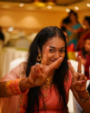 Shruthi Narayanan Instagram - Random dump of my life situations..
.
.
#shruthinarayanan #vidhya #siragadikkaaasai #vijaytelevison #actress #life #explorepage #fyp #trending