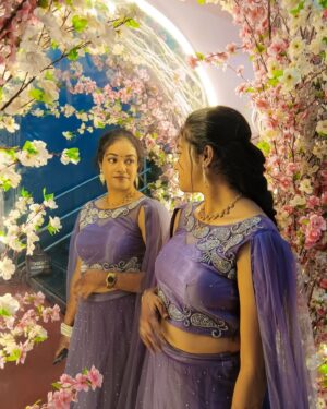 Shruthi Narayanan Instagram - Feeling a taste of being like Princess Jasmine in the Lavender colour lehenga...

As a young kid all of us would have definitely dreamed of being dressed as our favourite princess and it kind off came true when I wore this beautiful purple lehenga for Sister's sangeeth and this beautiful hair style...
.
.
🔖
Sangeeth fit | Wedding outfit series | Lavender Lehenga | Wedding outfits | Bridesmaid outfits | Hairstylings | Self Styling | Photography | Bridesmaid | Sangeeth look | Wedding season | Explore page | For Your page | Trending post | Instafamous | Instainfluencer | 
.
.
.
Pc: @_.its_krithikaa_here._ & my mum hehe
.
#sangeetoutfit #weddingseason #weddingsetup #lavenderlehenga #lehenga #weddingvibes #explorepage #flauntingtheflaws🌈 #fyp #trendingnow #shruthinarayanan #vidhya #siragadikaasai #actress #Instagram #instagood #instafamous #instainfluencer