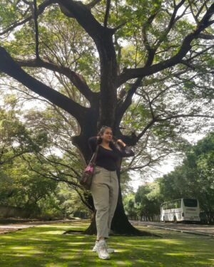 Shruthi Narayanan Instagram - Happy new year folks.. 
Had an amazing 2023 wishing for a amazing 2024 ahead.. 
.
.
📍
New year | 2k24 | Insta Influencer | Actress | Model |
.
.
#flauntingtheflaws🌈 #instagood #instafamous #influencer #model #fyp #trendingnow