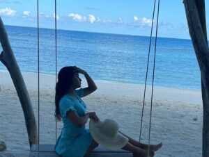 Shubhangi Tambale Instagram - Mentally I am here! 💭
Just following the trend 😉🌊♥️

#maldives #ocean #throwback #mentallyhere