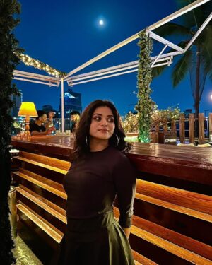 Shubhangi Tambale Instagram - It all about Friday nights ! 🍾🎉
@escobarmumbai