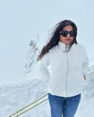 Shubhangi Tambale Instagram - Living my Heidi fantasy in the Swiss Alps ❄️ 🇨🇭 🏔️

Last picture is me calling out for help 😆

#switzerland #switzerland🇨🇭 #europe #europetour #switzerland_vacations #snow #snowday #mountain #bestvacations