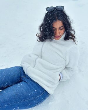 Shubhangi Tambale Instagram - Living my Heidi fantasy in the Swiss Alps ❄️ 🇨🇭 🏔️

Last picture is me calling out for help 😆

#switzerland #switzerland🇨🇭 #europe #europetour #switzerland_vacations #snow #snowday #mountain #bestvacations