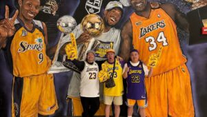 Shun Matsuo Instagram - 大好きになって３０年
はじめて現地でNBAを観戦できました。
感動！
初観戦で八村選手が見れるなんて幸せすぎます。
マジで最高！！
NBA最高！！

@nbajpn 

#FriendsofNBA