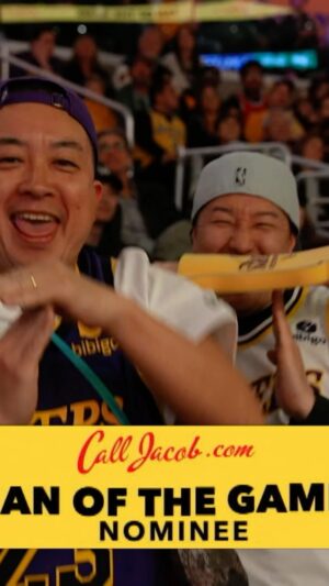 Shun Matsuo Instagram - #lakeshow 🇯🇵comedian Chocolate Planet 🕺🙌🎶 #CelebRow

レイカーズ戦ファン🎥に #TT兄弟 😂😂
#チョコプラ 
#nbajpn #FriendsofNBA