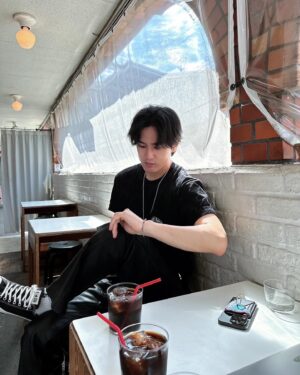 Shunsuke Takeuchi Instagram -   ☕️  
#chromehearts