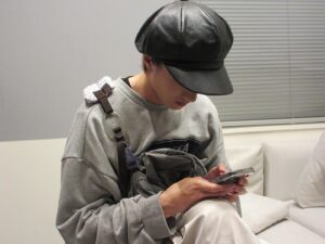 Shunta Sono Instagram - #しゅんたのとなり
スマホで何見とるん〜？