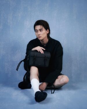 Shuntaro Yanagi Instagram - Dior Gravity
重力の作用によって繊細な模様を施したディオール グラビティレザー
 
@DIOR 
#PR
#SupportedbyDior