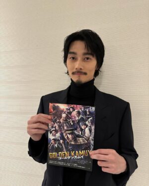 Shuntaro Yanagi Instagram - 完成披露試写会に来てくださった皆さんありがとうございました！来週19日公開ですので劇場まで是非見て欲しいです！

#PR
映画「#ゴールデンカムイ」
#二階堂浩平
#二階堂洋平