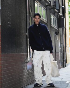 Shuntaro Yanagi Instagram - EMPORIO ARMANI

環境に優しいリサイクル素材やオーガニック素材を用いた、サステナブルコレクション

上品だけど遊び心のある感じがすごく好きでした！

#PR
@emporioarmani
#EmporioArmani
#EAsustainable
#PR
#栁俊太郎
#柳俊太郎
#shuntaroyanagi
