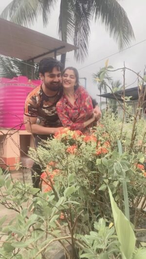 Shweta Bhattacharya Instagram - Thanda thanda pani 🌧️
#rain 
#dance 
#reels 
#instagram 
#instagood 
#instadaily