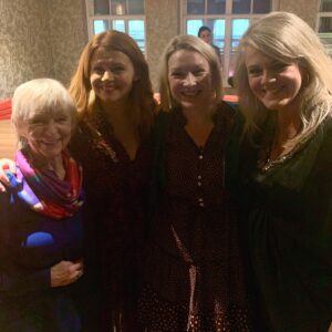 Sian Gibson Instagram - New girl band rehearsals going well @sallylindsay73 @iamjoannapage #sheilareid 💪🏻