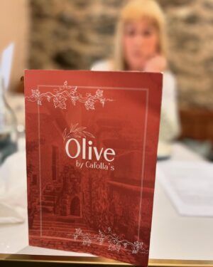 Siân Lloyd Instagram - Sunday lunch is the best! And they do a grrrreat one @olive.bycafollas in Greyabbey 😋 #beef #yorkshire #pud #roast #potatoes #veg #gravy #cremebrulee #rhubarb #delish #sunday #lunch #northernireland