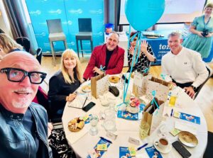 Siân Lloyd Instagram - Yesterday’s fundraiser for @tenovuscancer was a masterclass in how to put on a charity gig. A happy, relaxed and touching afternoon. 
I think these pictures with @rupertmoon @conniefisher23 @mal.pope @hannahj_12 and @steff_price convey the HWYL 😆💙 #charity #fundraiser #fun #talent #tenovus #cancer #care
