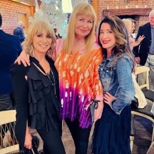 Siân Lloyd Instagram - Let’s celebrate the weekend! A joyous party with @karenmillen_obe & kels_1n  for @teensunitefightingcancer ❤️ Enjoy! #friday #charity #party #happy #fundraiser #weekend