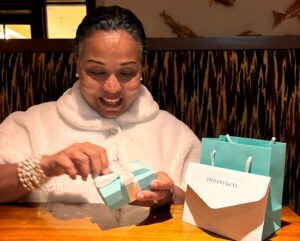 Sibil Fox Richardson Instagram - •| T H A N K • Y O U • R E M I |•

“All that I am, or hope to be, I owe to my angel mother.” — Abraham Lincoln

My son @richsmiles_ took me out for a delicious dinner this Mother’s Day and surprised me with Tiffany jewelry. 😍🌟🤩

My heart is so full, Remi. Thank you for making me feel so special as always. I  love you to the moon and back!

#FamilyisEverything #FoxandRob #DrRich #MothersDayTreat #MothersDay2024