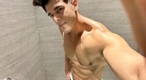 Siddharth Sharma Instagram - Goodbye winters 🥶 #fitness