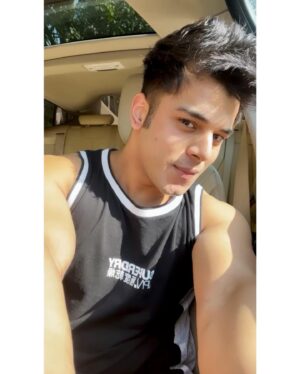 Siddharth Sharma Instagram - Summers 2k22 🌞