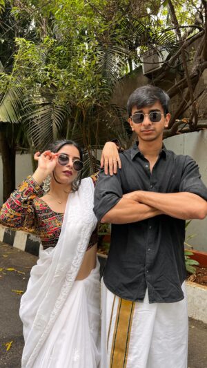 Siddhi Mahajankatti Instagram - • I had to jump into this trend with my brother obviously!!! • 

VC : @lakshmidmahajankatti 

#edamowne #viral #viralvideos #trendingreels #trend #reelsinstagram #trendy #trendalert #avesham #malayalam #malayalamcinema #fahadfazil #fafa