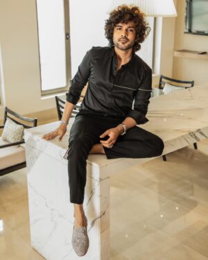 Sidhu Jonnalagadda Instagram - Temper is the one thing u cannot get rid of , by losing it. 

#djtillu on homegrown @ahavideoin from march 4rth. Coming to tickle your Fickle minds ! 
#laughuntilyoucry

Top to toe in  @raamzofficial at @westinhyderabad 
Styled by @prashantiramesh 
Clicked by @shareefnandyala 
@anilandbhanu
