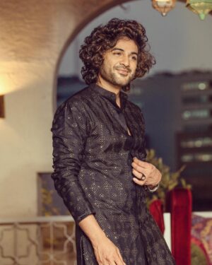 Sidhu Jonnalagadda Instagram - Apparently there is Black Rice also.

Top to toe in  @raamzofficial at @westinhyderabad 
Styled by @prashantiramesh 
Clicked by @shareefnandyala 
@anilandbhanu